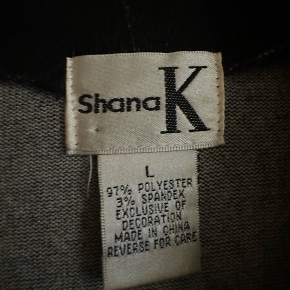 Dress - Picture 2 of 4